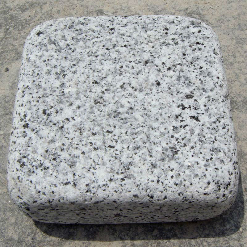 Grey-granite Tumbled cobblestone　