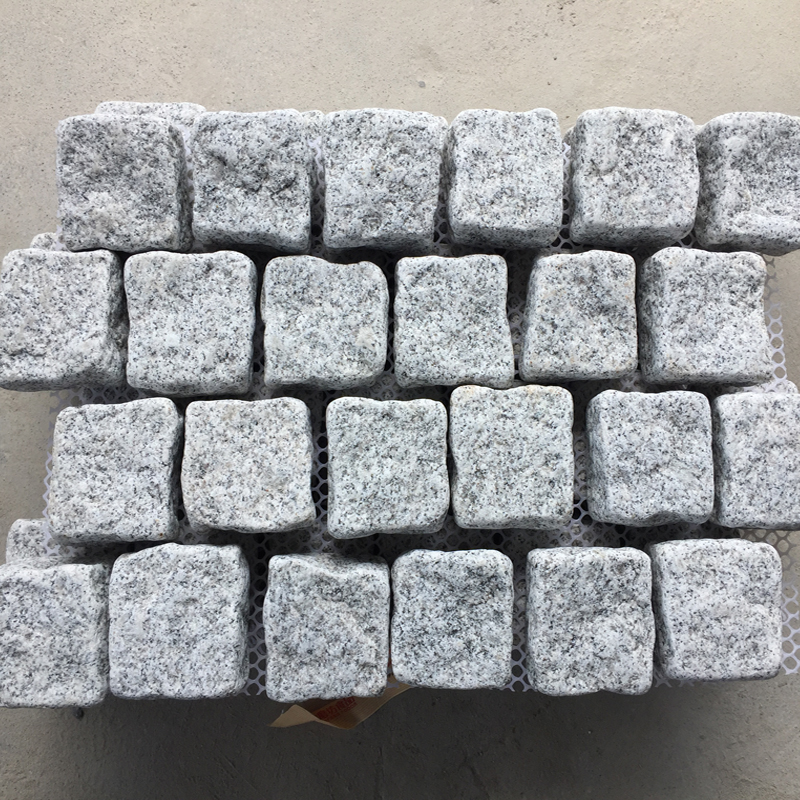 Granite Meshed Cube Stone