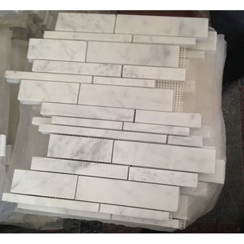 Random Sized Carrara Marble Mosaic Tile in Antique WhiteGray